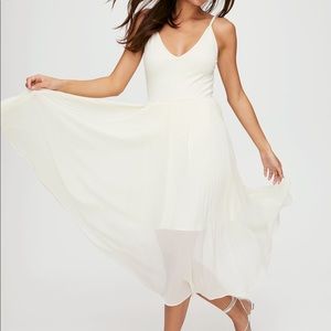 Aritzia Wilfred Daphnee Dress